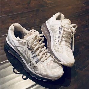 White Nike Airmax Size 6.5